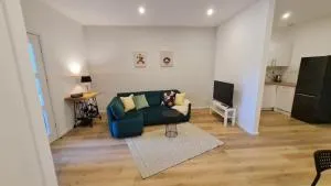 RYNEK 2 DUKLA- POKOJE I APARTAMENTY - Łęki