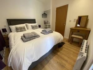 White Cottage - Cosy Holiday Cottage in Drymen, Loch Lomond & Trossachs