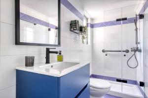 Sunny & cosy apt with balcony in Peristeri!