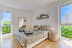 Sun Rova Luxury with Sea View and heated Pool