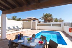 Villa Juliana by Villa Plus