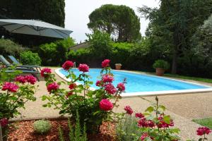 Maisons de vacances La Mesange Bleue - piscine privee : photos des chambres