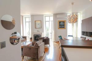 Modern apartment with 3 bedrooms balcony communal garden and AC- Benakey