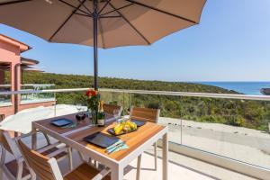 Bella Vista Apartments