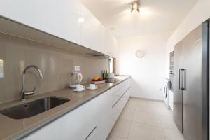 Villa Papagayo Deluxe by Villa Plus