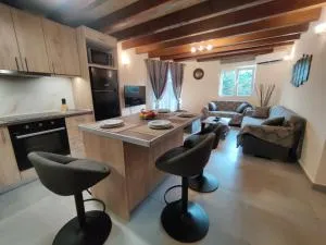 Nikitas Maisonette - (( Saoúli ))