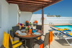 Villa Ramon by Villa Plus