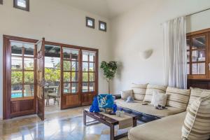 Villa Victoria Luz by Villa Plus