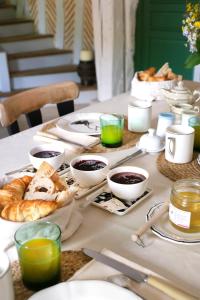 B&B / Chambres d'hotes L'Orme Blanchet Spa & Piscine, petit-dejeuner inclus : photos des chambres
