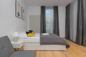 Kolejowa Apartments Warsaw by Renters