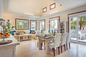 Villa Leonardo Dos by Villa Plus