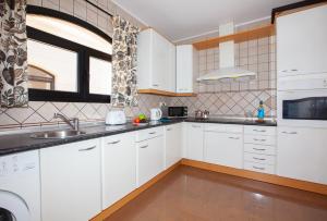 Riviera Park, central 2 bed apartment