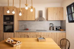 Andresitas Palace - Tropical Castle with Rooftop Terrace