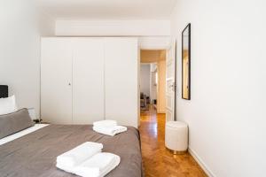 Akicity Ourique Orange