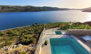 House REX - Poljica Marina, with a private pool