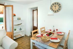 Villa Guaita II by Villa Plus