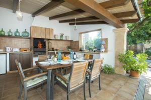 Villa Rafael by Villa Plus