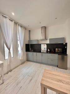 Grand studio climatisé à 3min des plages de Juan les pins