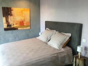 B&B / Chambres d'hotes Belle chambre avec vue dans maison d'architecte : photos des chambres