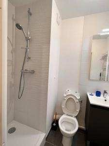 Superbe chambre privée à 25 minutes de La Défense et proche de toutes commodités