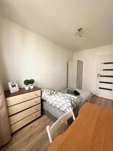 Cozy double room in a three room apartment in the CENTER of Warsaw