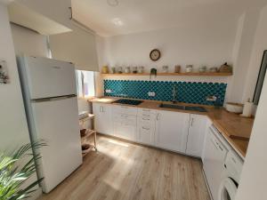 Apartamento calandria confital para 8 con terraza y BBQ próxima playa