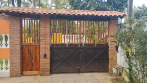 Bertioga pé na areia com piscina no Cantão do Indaiá