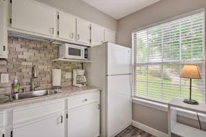 Branson Studio 3 Mi to Ozark Hills Winery