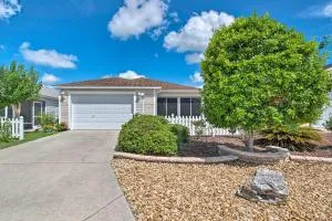 about 1 Mi to Golf Home with Patio in The Villages! - 退休小镇