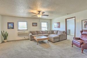 Peaceful Chadron Apartment in Historic Hotel!