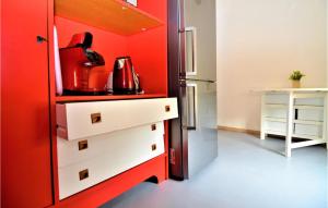 Appartements Stunning apartment in Pont-St-Esprit with Outdoor swimming pool and WiFi : photos des chambres