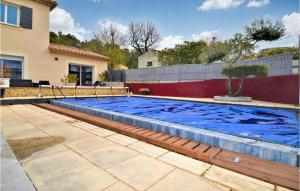 Appartements Stunning apartment in Pont-St-Esprit with Outdoor swimming pool and WiFi : photos des chambres