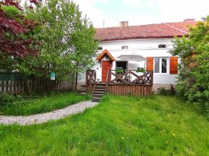 Leszczynowy Sad - apartament z kominkiem i ogrodem