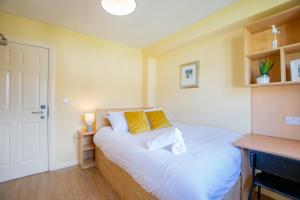 137 - The Townhouse at Gort Na Coiribe By Shortstays