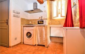 Appartements Stunning apartment in Remoulins with WiFi : photos des chambres