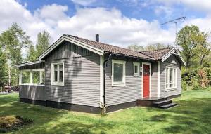 Beautiful home in Ljungby with WiFi and 3 Bedrooms