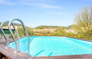 Maisons de vacances Lovely Home In Cruzy With Kitchen : photos des chambres