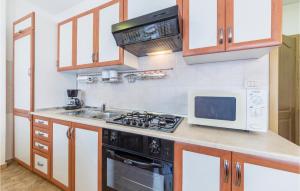 Gorgeous Apartment In Pula With Wifi