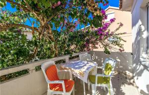 Awesome Apartment In Rab With 4 Bedrooms And Wifi