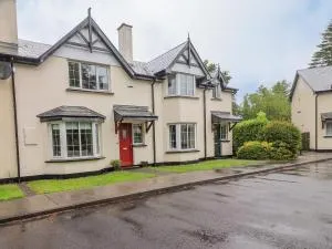 No 4 Lansdowne Village - Banane Bridge