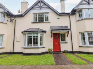 No 4 Lansdowne Village