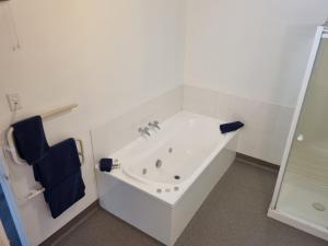 Glenalvon Lodge Motel