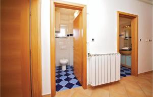 Beautiful apartment in Pula with Outdoor swimming pool WiFi and 2 Bedrooms