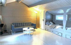 4 Bedroom Lovely Home In Ål