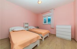 Stunning Apartment In Kastel Sucurac