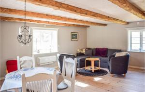 Cozy Home In Söderköping With Kitchen