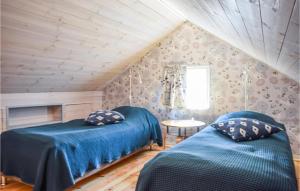 Cozy Home In Söderköping With Kitchen