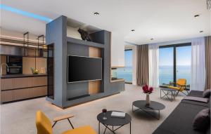 Stunning Home In Omis With Kitchen