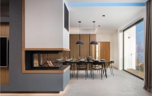 Stunning Home In Omis With Kitchen