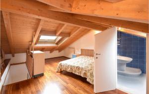 2 Bedroom Amazing Apartment In Moneglia